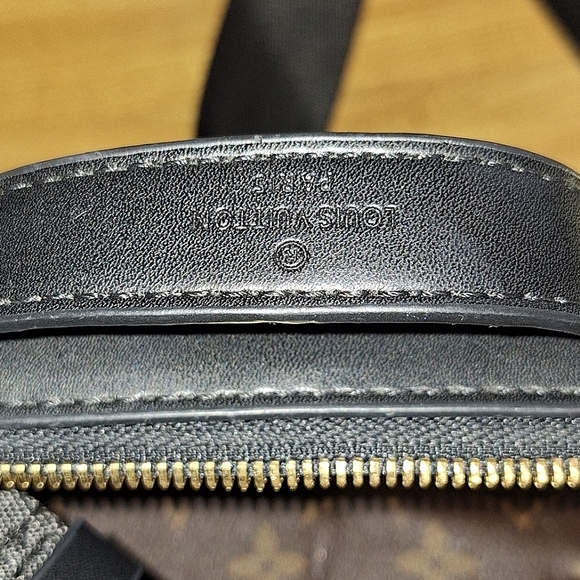 Louis Vuitton Utility Crossbody Shoulder Bag Calf Leather Black - Picture 8 of 8